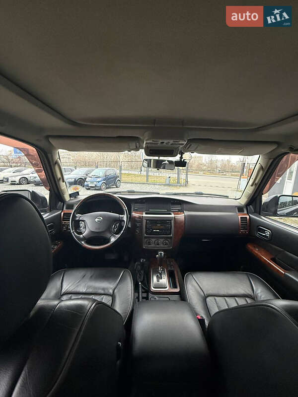 Позашляховик / Кросовер Nissan Patrol 2006 в Києві