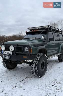 Позашляховик / Кросовер Nissan Patrol 1992 в Ужгороді