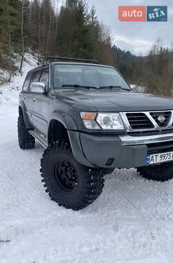 Внедорожник / Кроссовер Nissan Patrol 1998 в Яремче