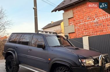 Внедорожник / Кроссовер Nissan Patrol 2002 в Ужгороде