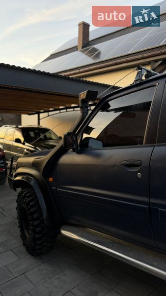 Внедорожник / Кроссовер Nissan Patrol 2002 в Ужгороде