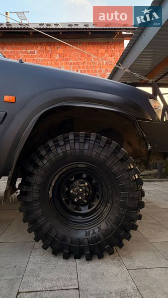 Внедорожник / Кроссовер Nissan Patrol 2002 в Ужгороде
