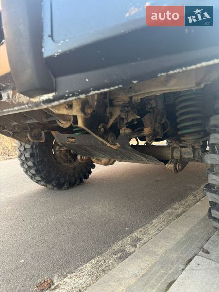 Внедорожник / Кроссовер Nissan Patrol 2002 в Ужгороде