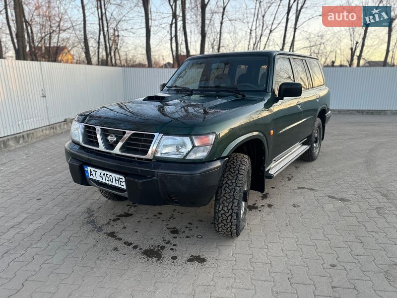Внедорожник / Кроссовер Nissan Patrol 2001 в Снятине