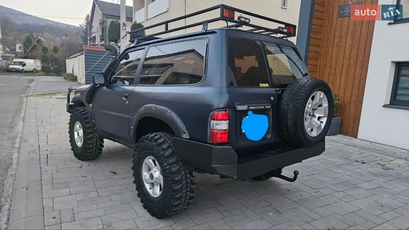 Внедорожник / Кроссовер Nissan Patrol 2002 в Тячеве