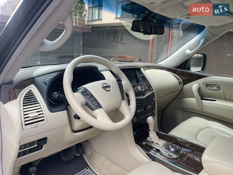 Внедорожник / Кроссовер Nissan Patrol 2011 в Черновцах