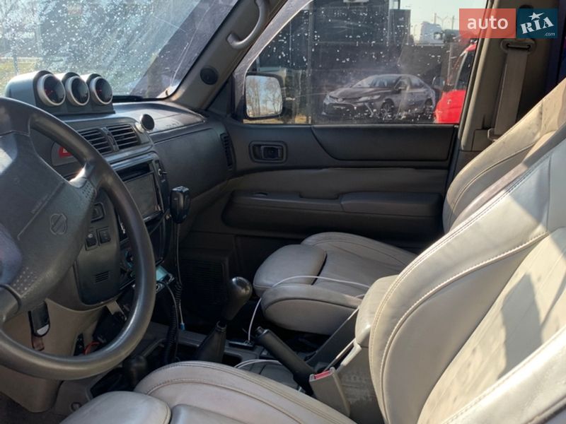 Позашляховик / Кросовер Nissan Patrol 1999 в Рогатині