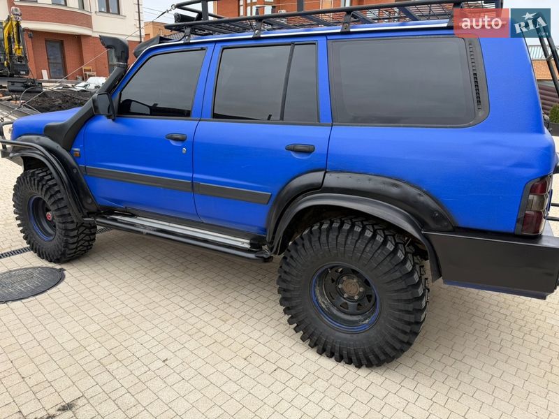 Внедорожник / Кроссовер Nissan Patrol 1998 в Хмельницком