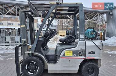 Вилочный погрузчик Nissan PH 2008 в Тернополе