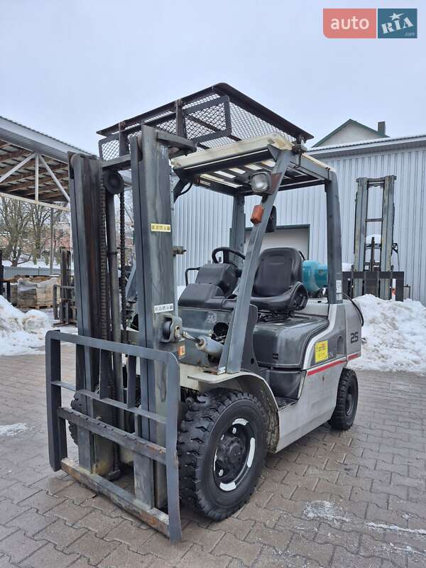 Вилочный погрузчик Nissan PH 2008 в Тернополе фото 2 Вилочный погрузчик Nissan PH 2008 в Тернополе