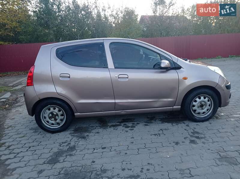Хэтчбек Nissan Pixo 2010 в Львове фото 2 Хэтчбек Nissan Pixo 2010 в Львове