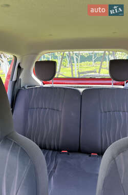 Хетчбек Nissan Pixo 2011 в 