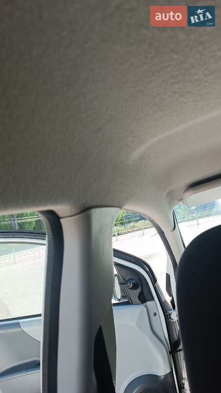 Хэтчбек Nissan Pixo 2010 в Виннице фото 19 Хэтчбек Nissan Pixo 2010 в Виннице