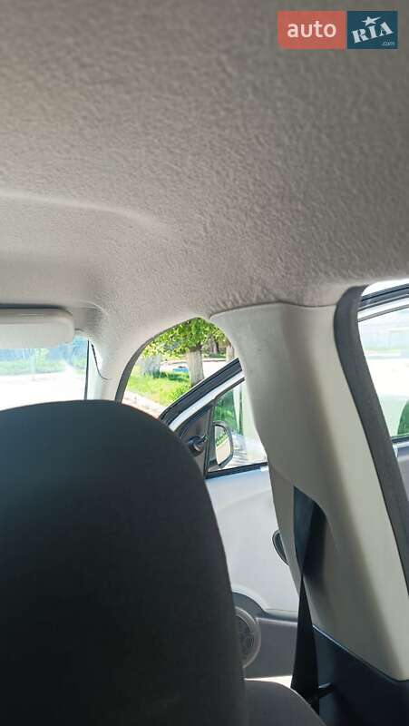 Хэтчбек Nissan Pixo 2010 в Виннице фото 20 Хэтчбек Nissan Pixo 2010 в Виннице