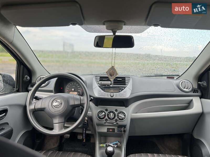 Хетчбек Nissan Pixo 2010 в Винниках