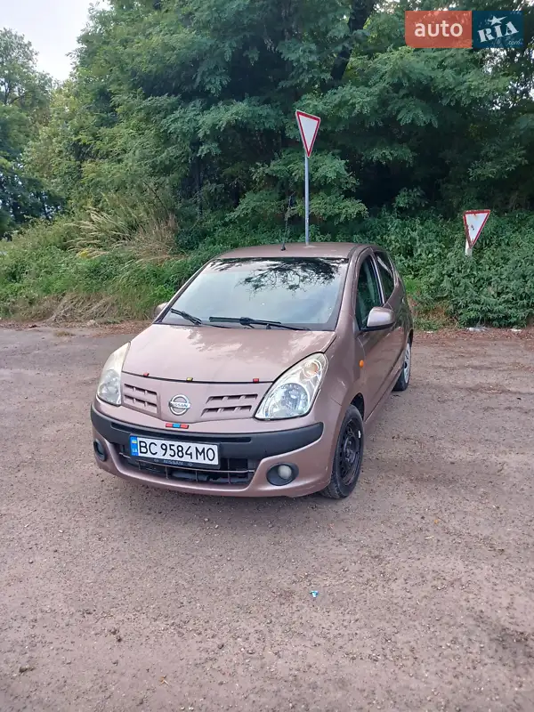 Nissan Pixo