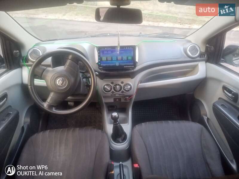 Хэтчбек Nissan Pixo 2010 в Горишних Плавнях