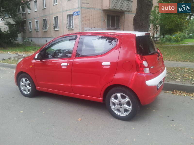 Хетчбек Nissan Pixo 2010 в Харкові