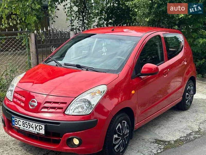 Nissan Pixo