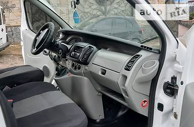 Вантажопасажирський фургон Nissan Primastar 2003 в 