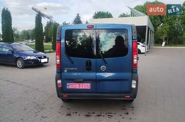 Вантажопасажирський фургон Nissan Primastar 2010 в 