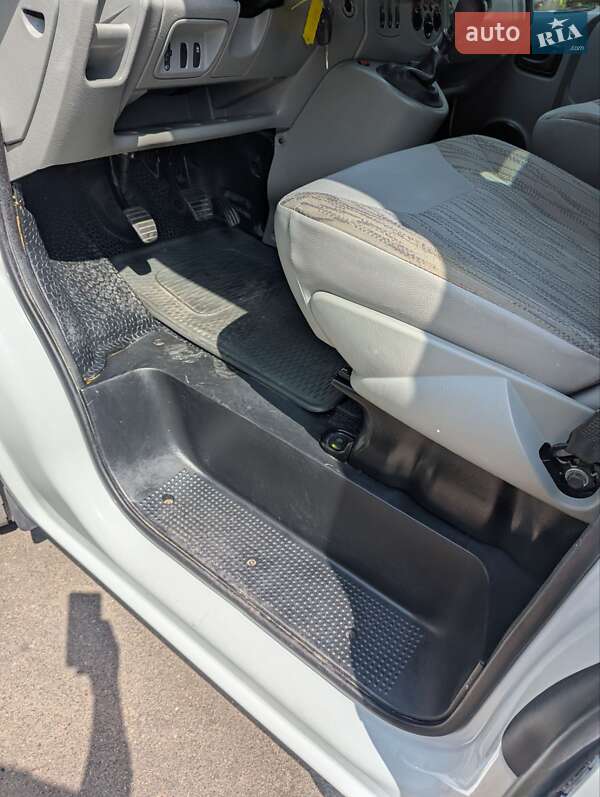 Грузовой фургон Nissan Primastar 2014 в Ровно
