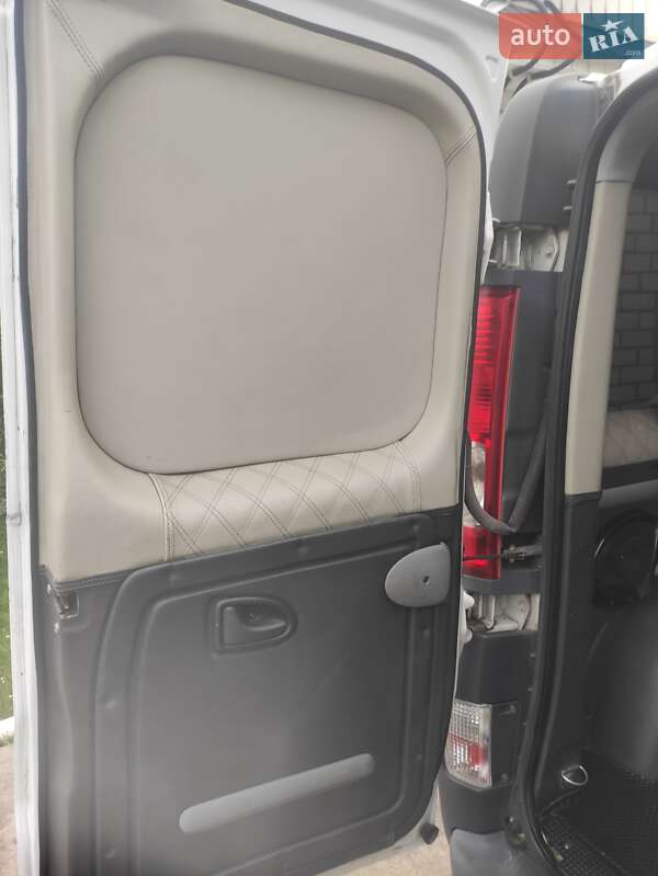 Мінівен Nissan Primastar 2008 в Славуті