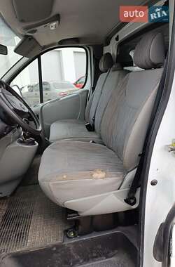 Грузопассажирский фургон Nissan Primastar 2012 в 