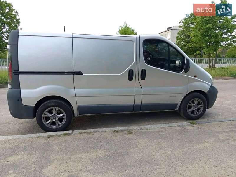Вантажний фургон Nissan Primastar 2004 в Житомирі