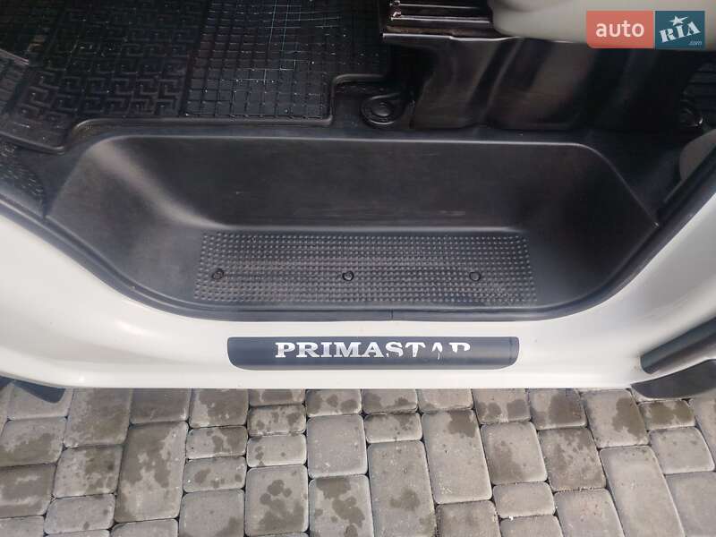 Минивэн Nissan Primastar 2008 в Нетешине