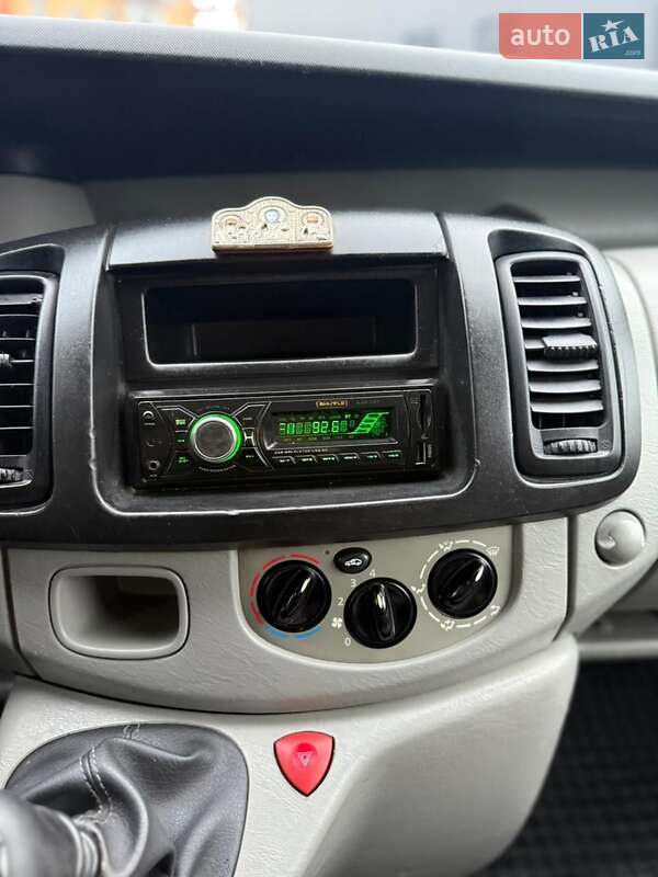 Мінівен Nissan Primastar 2003 в Кам'янець-Подільському
