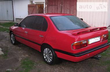 Седан Nissan Primera 1993 в Ивано-Франковске