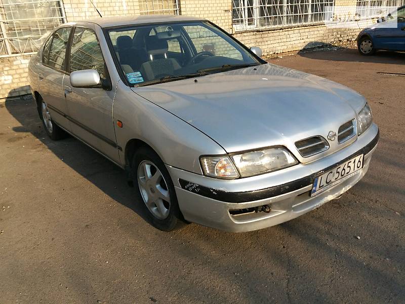 Седан Nissan Primera 1998 в Киеве