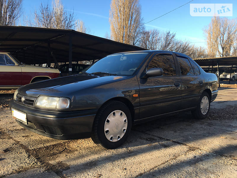 Nissan Primera 1993 года