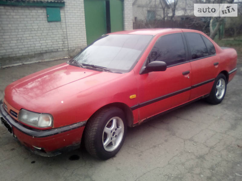 Nissan Primera 1992 года