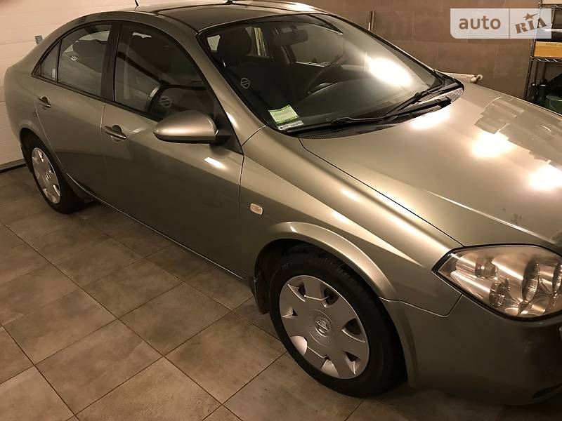 Nissan Primera 2005 року