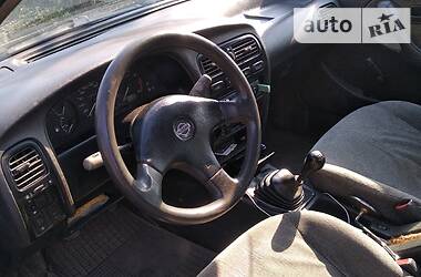 Седан Nissan Primera 1992 в 