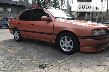 Седан Nissan Primera 1995 в Кривом Роге