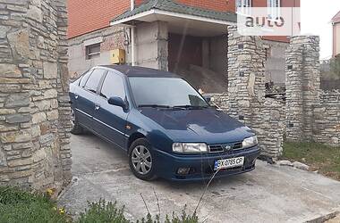 Седан Nissan Primera 1995 в Хмельницькому