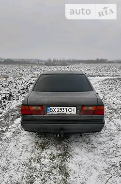 Седан Nissan Primera 1992 в Дунаевцах