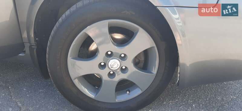 Седан Nissan Primera 2002 в Кременчуці