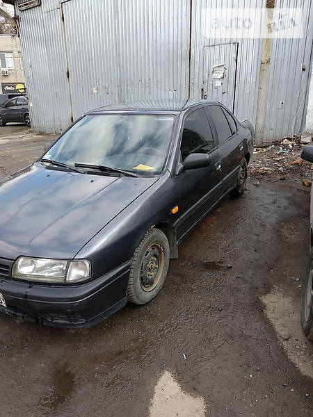 Седан Nissan Primera 1991 в Днепре