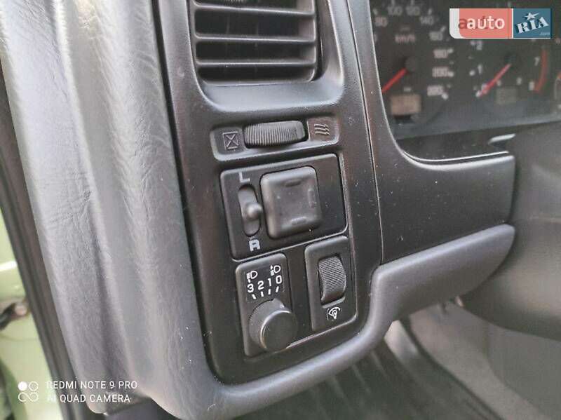 Лифтбек Nissan Primera 1996 в Бережанах