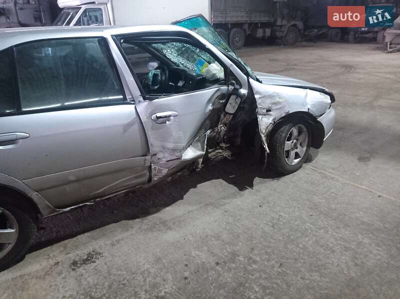 Хэтчбек Nissan Primera 2000 в Херсоне