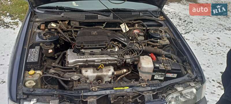 Седан Nissan Primera 1993 в Кривому Розі