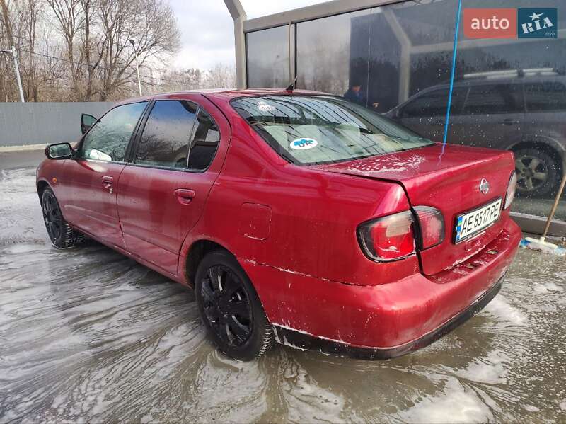 Седан Nissan Primera 1999 в Дніпрі