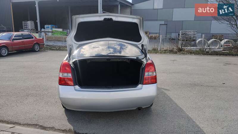 Седан Nissan Primera 2002 в Івано-Франківську