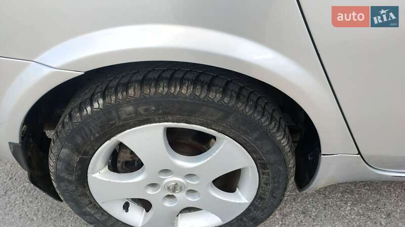 Седан Nissan Primera 2002 в Івано-Франківську