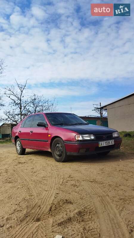 Хетчбек Nissan Primera 1991 в Білгороді-Дністровському