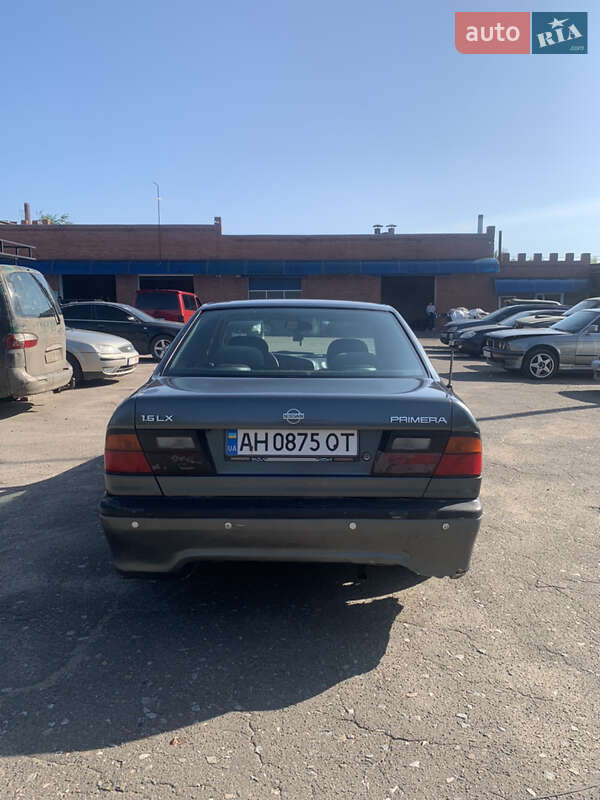 Nissan Primera 1993